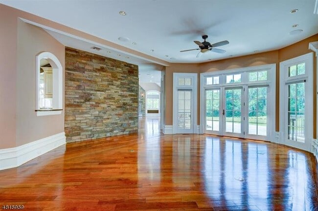 Building Photo - 318 Franklin Rd