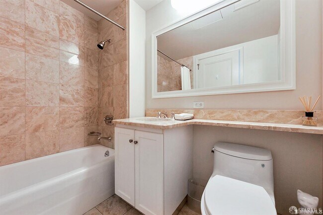 Building Photo - 765 Market St