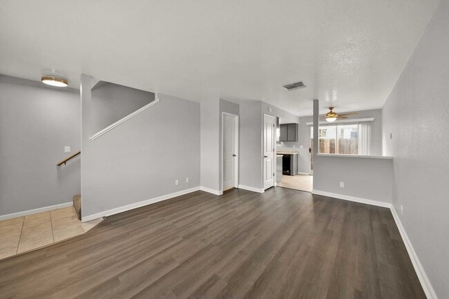 Building Photo - Heather Ridge Apartments