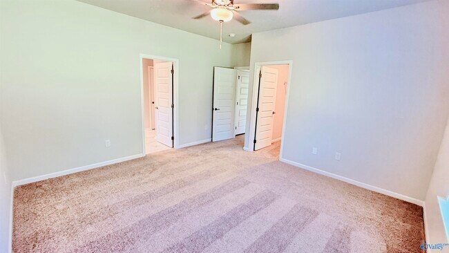 Building Photo - 220 Waylan Rdg Ln