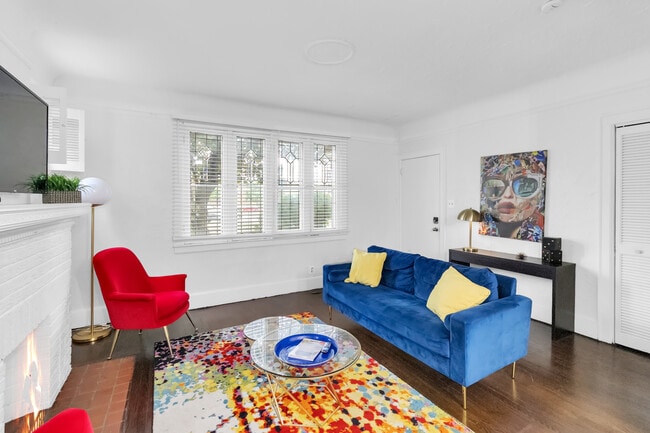 Building Photo - 17185 Quincy St