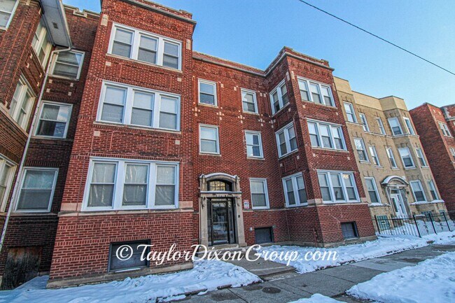 Building Photo - 6611 S Greenwood Ave