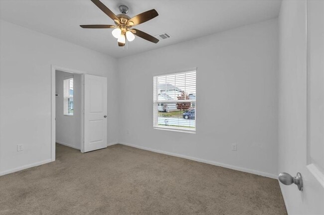 Building Photo - 209 Oldbridge Dr