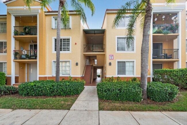 Building Photo - 167 Yacht Club Way