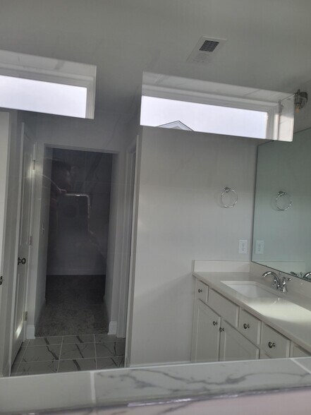 Building Photo - 2021 Rooster Spur Ct