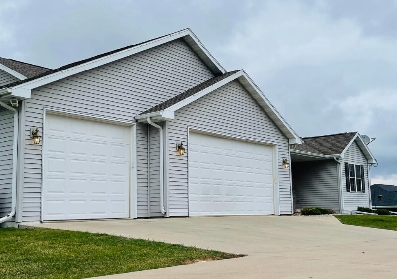 Building Photo - 5451 North Ave