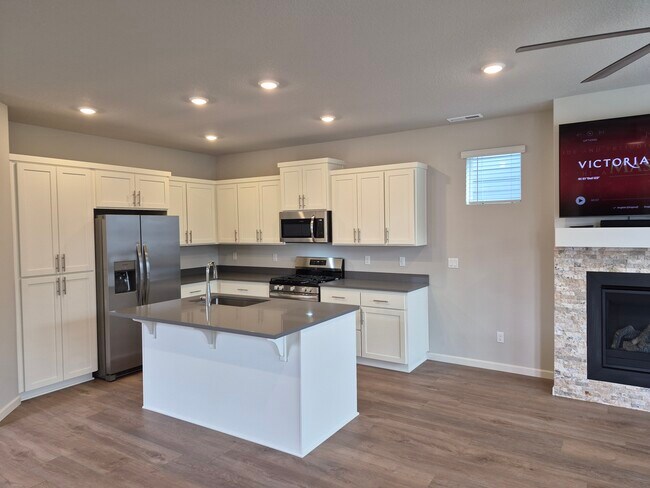 Building Photo - 31741 NW Blake Terr