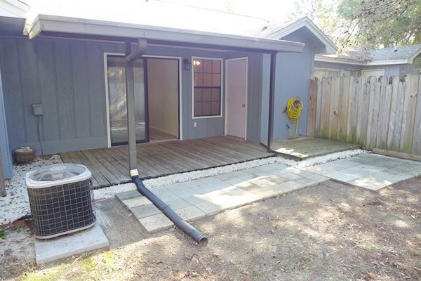 Covered Patio - 2 Viking Dr NW