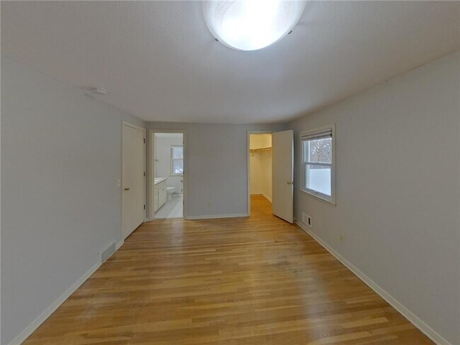 Building Photo - 13408 Colfax Ave S