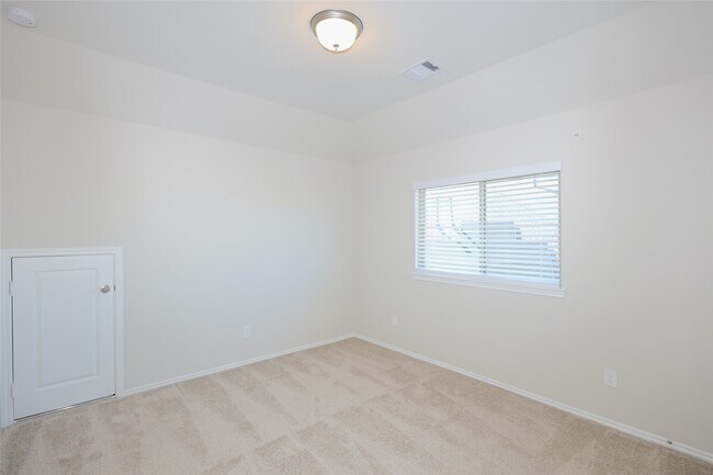 Building Photo - 1342 Wild Mustang Trl