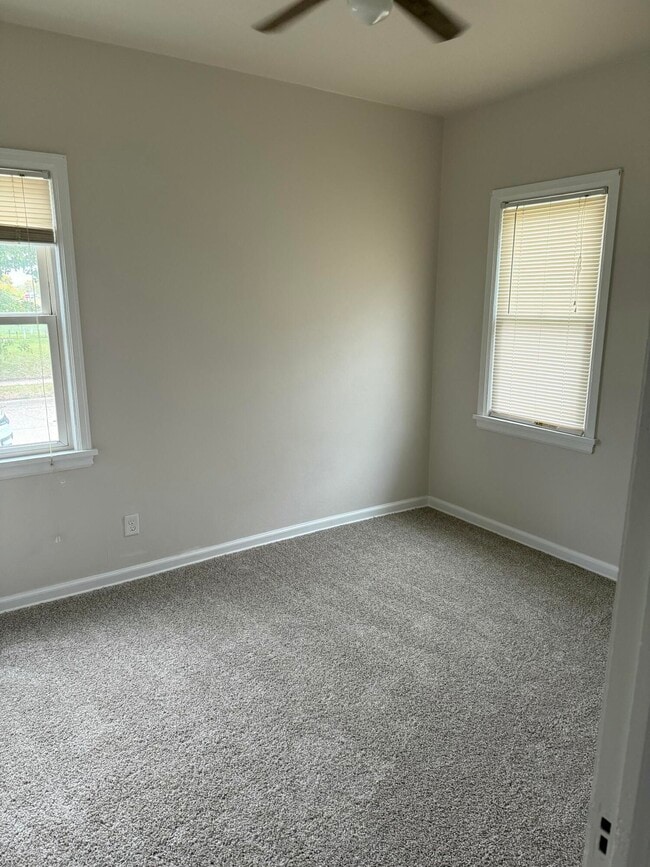 Building Photo - 3107 53rd St