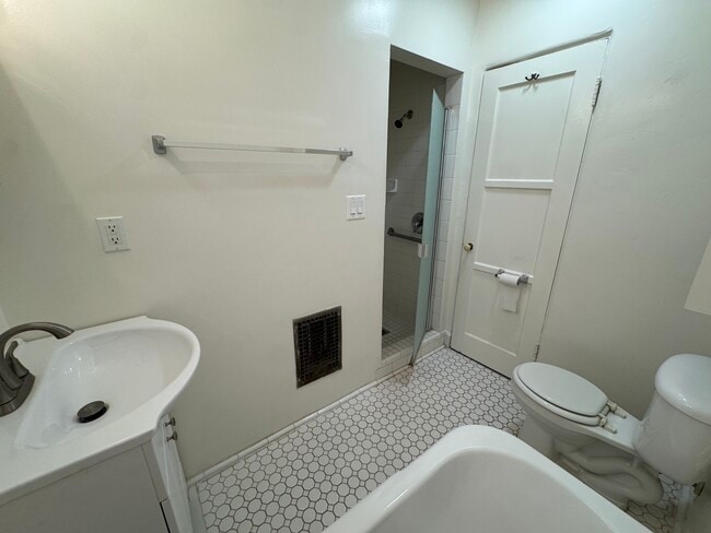 Bathroom with Tub and Shower - 2816 Waverly Dr