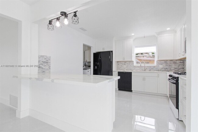 Building Photo - 8441 NW 18th St