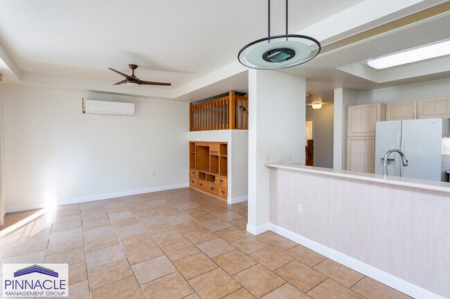 Building Photo - 92-1539 Aliinui Dr. #5G