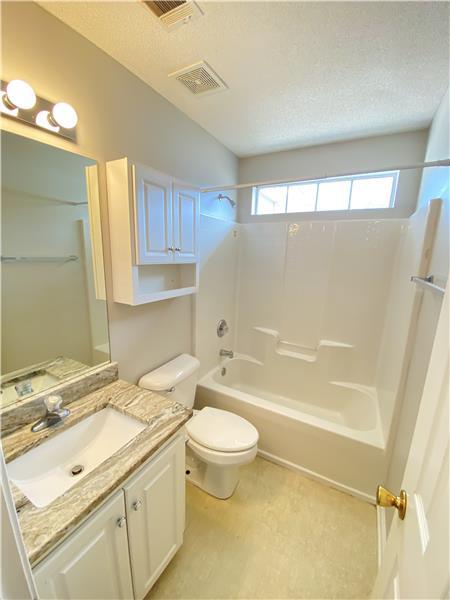 Building Photo - 214 Katama Way