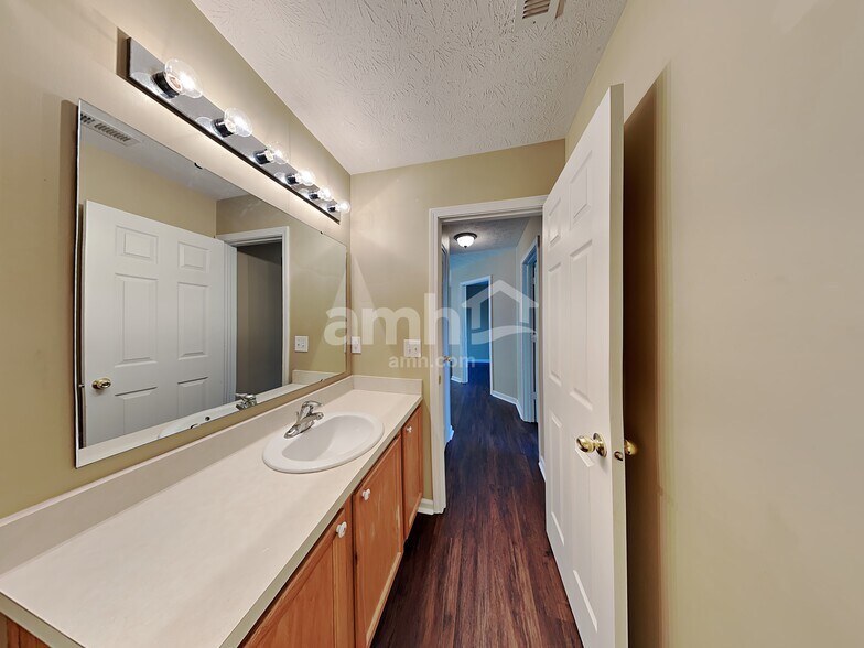 Building Photo - 13004 W Elster Way