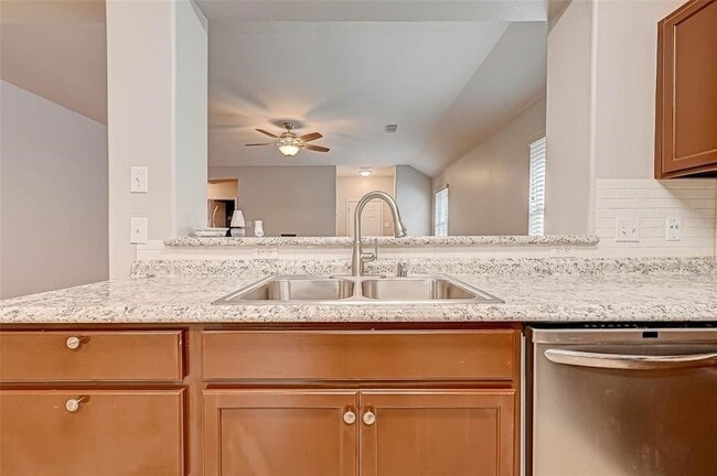 Building Photo - 19802 River Breeze Dr