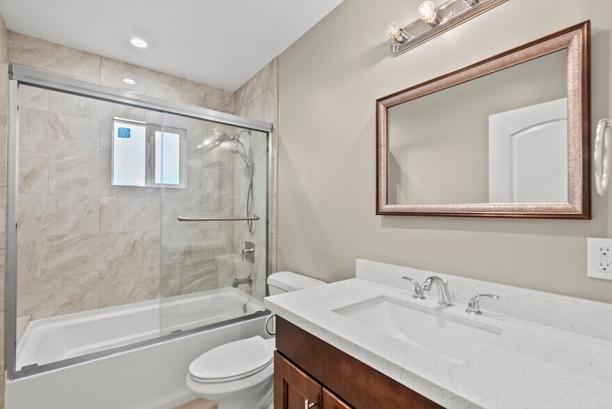 Building Photo - 6717 Cedros Ave