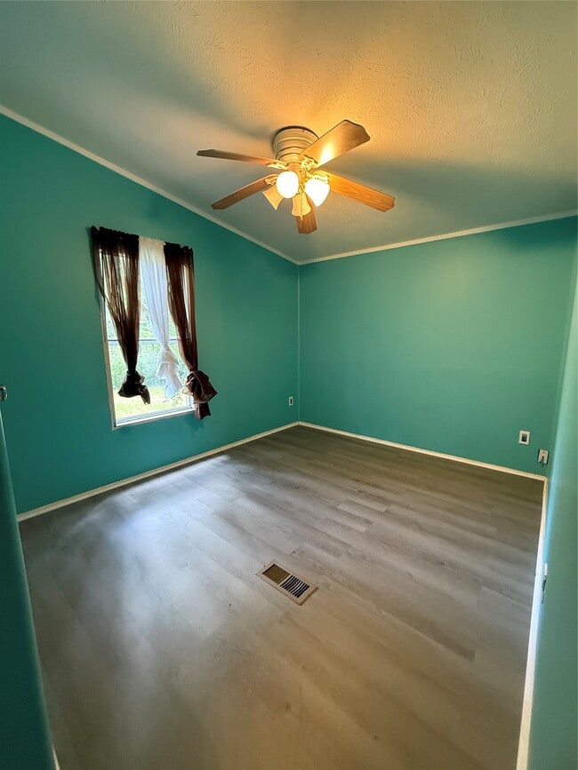 Building Photo - 4440 Grand Oaks Dr