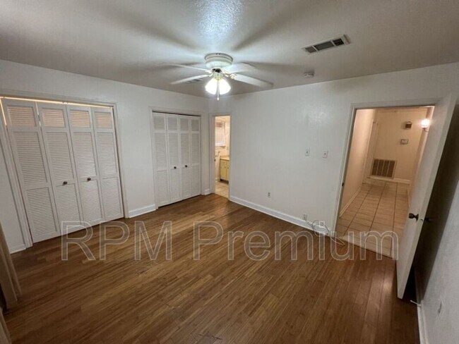 Building Photo - 8823 Cefalu Dr