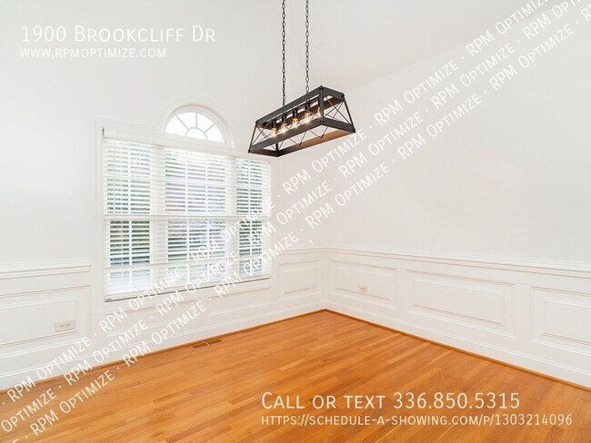 Building Photo - 1900 Brookcliff Dr