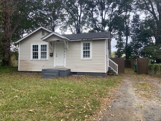 Primary Photo - 3931 Bearwood Ave