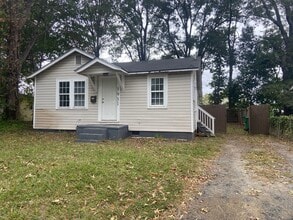 Building Photo - 3931 Bearwood Ave