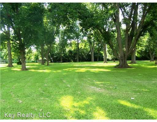 Building Photo - 2 br, 1.5 bath House - 6222 Masonic Drive