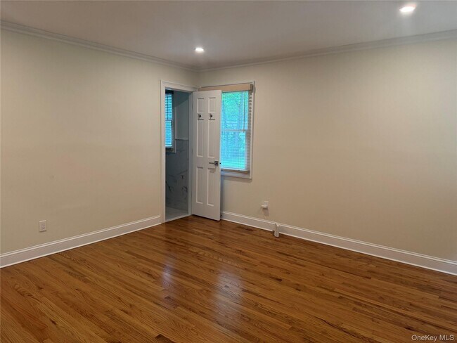 Building Photo - 60 Eisenhower Dr