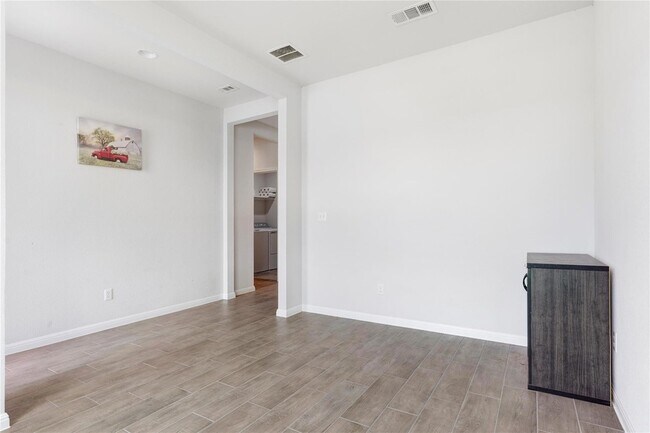 Building Photo - 420 Winding Hollow Ln