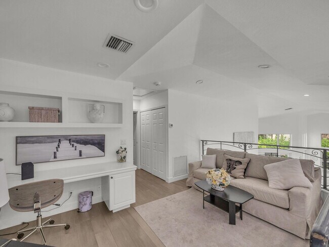 Building Photo - 102 Sunset Bay Dr