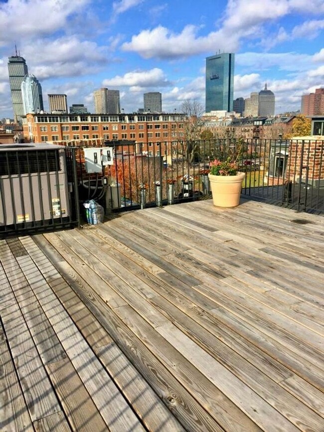 Primary Photo - Spacious 3 Bed 2 Bath!