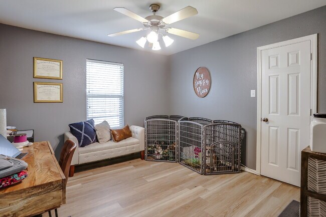 Building Photo - Stunning & Spacious Three Bedroom Home in Frenship School District!