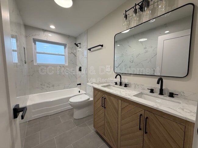 Building Photo - 465 Alexander Blvd