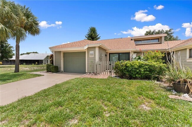 Building Photo - 1496 SE Colchester Cir