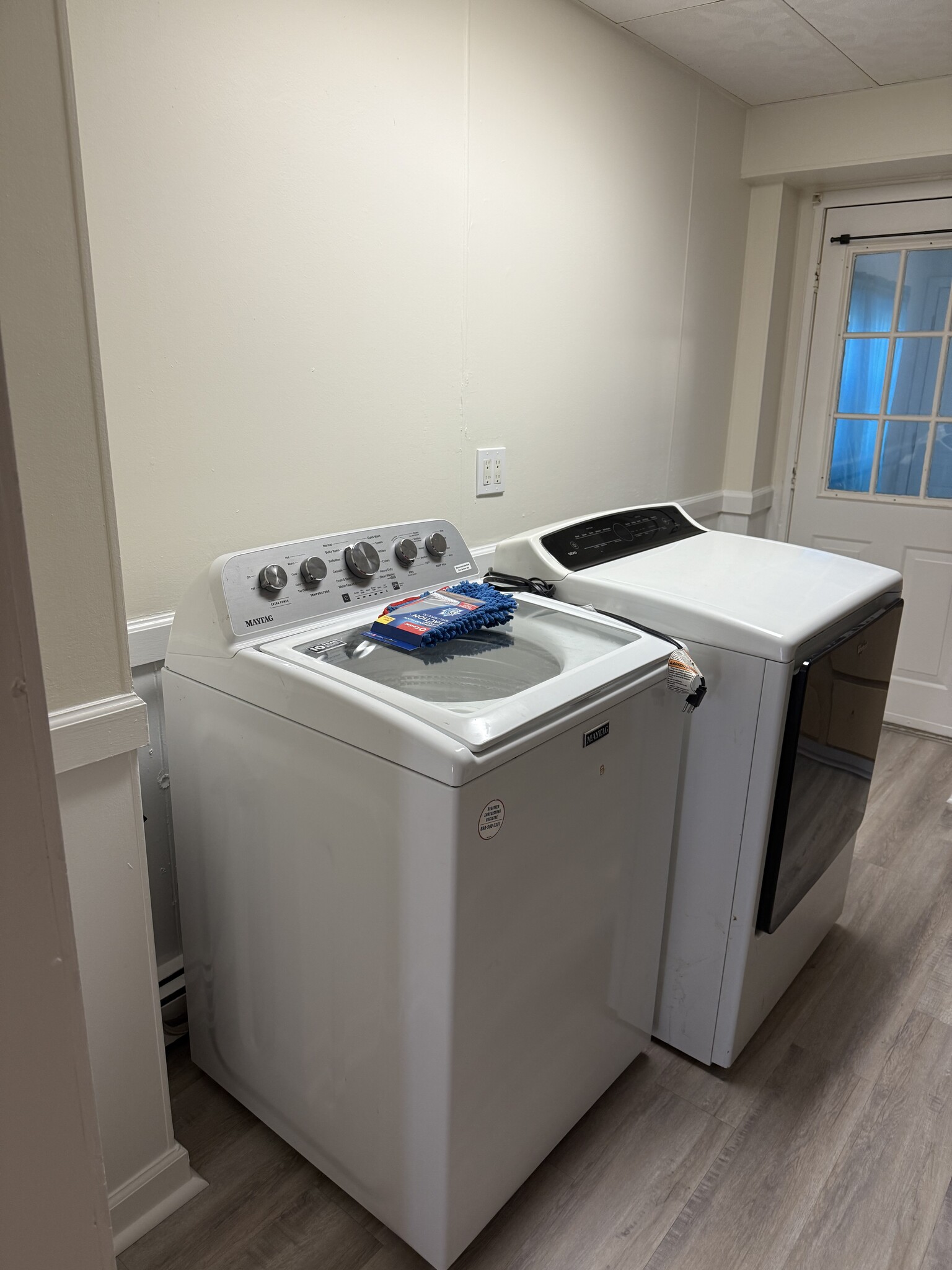 Building Photo - 395 Scott St