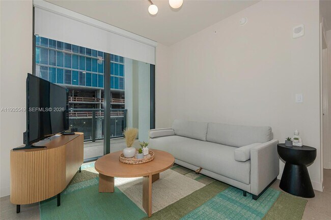 Building Photo - 11 NE 6th St