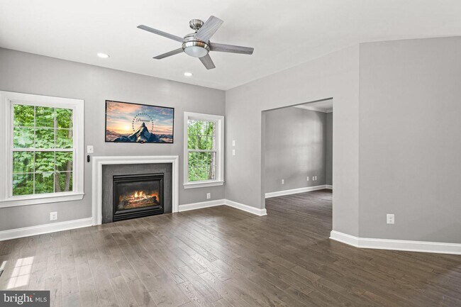 Building Photo - 1525 Walters Ln