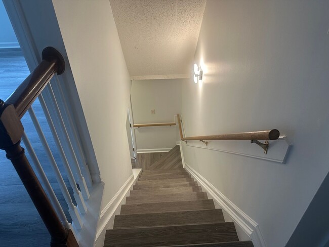 Building Photo - Spacious 4BR, 2.5BA Home in Raleigh