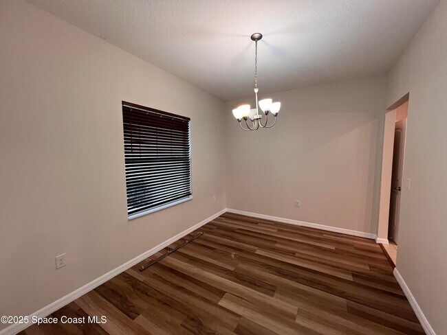 Building Photo - 774 Alfonso Ave SE