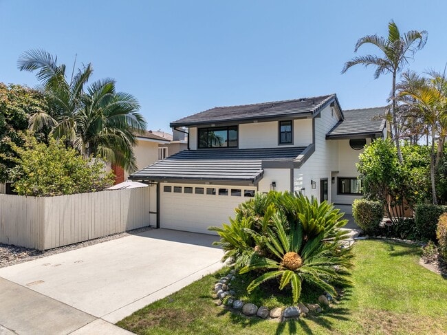 Building Photo - Gorgeous Fully Remodeled 5 Bedroom Home wi...