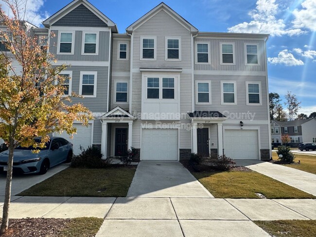 Primary Photo - 2727 Chert Ln