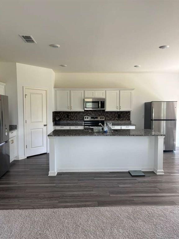 Building Photo - 254 Corinth Dr