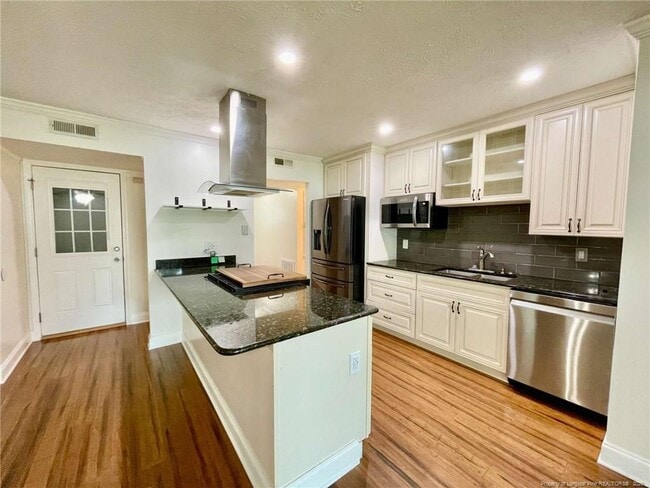 Building Photo - 6826 Beaver Stone Rd