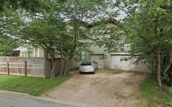 Building Photo - 1038 E 43rd St
