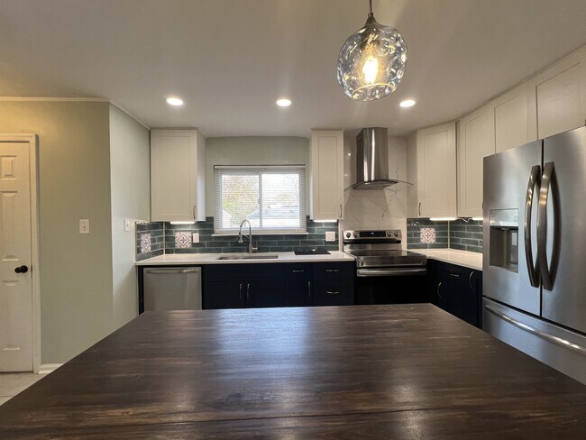 Building Photo - 424 Old Forge Ct