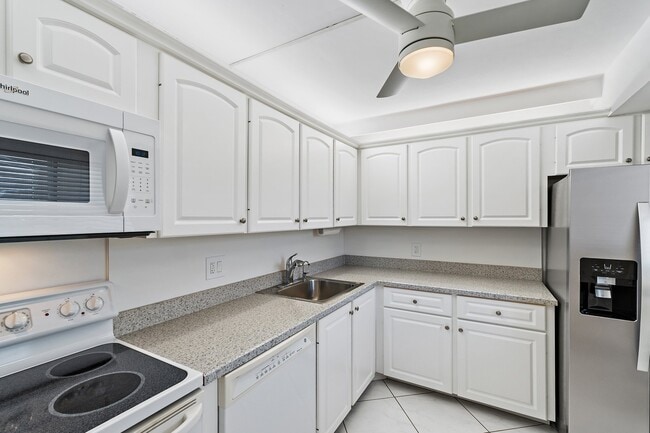 Building Photo - 100 Ocean Trail Way