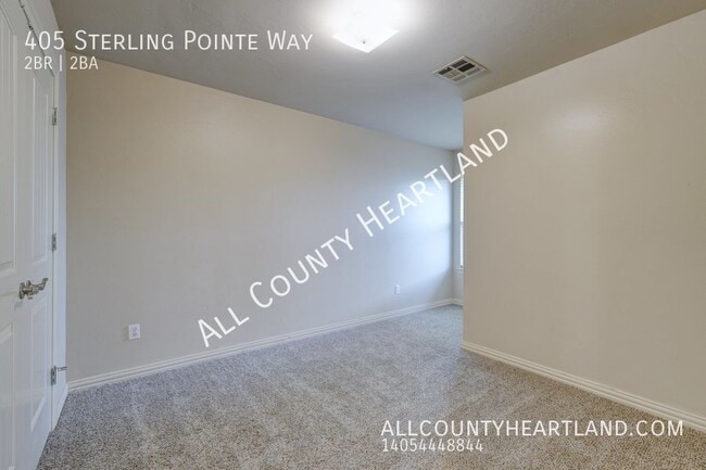Building Photo - 405 Sterling Pointe Way