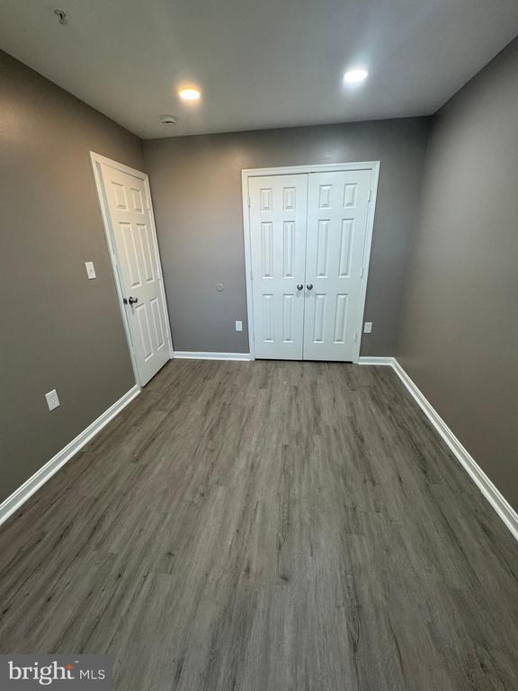 Building Photo - 8216 Dellwood Ct