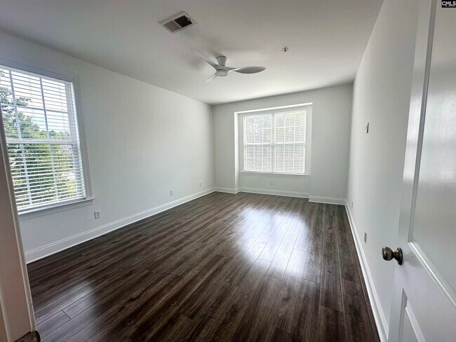 Building Photo - 149 Breezes Dr